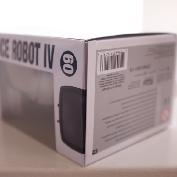 Pop! Funko SAGA Prince Robot IV Spring EXCLUSIVE - Picture 3 of 4